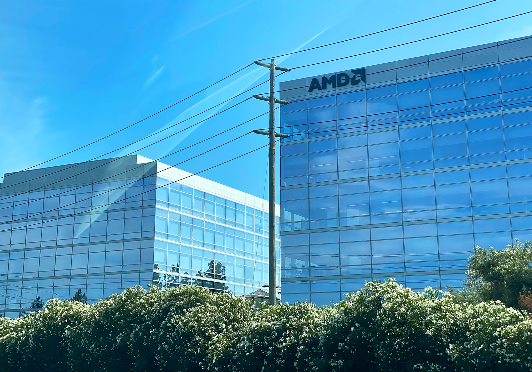 AMD重磅发布新一代AI PC芯片，欲在这一领域取得领先地位！公司股价涨近2%(图4)