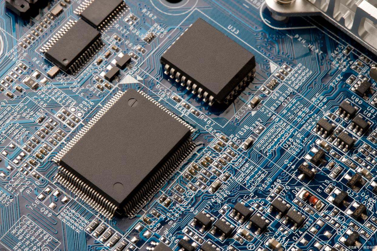 突发！全球芯片赛道大换血，巨头放弃中低端，中国厂商：从跟跑到领跑就看这波(图1)